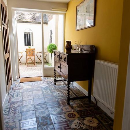 Pass The Keys Magical Period House In The Heart Of Ludlow Exterior photo